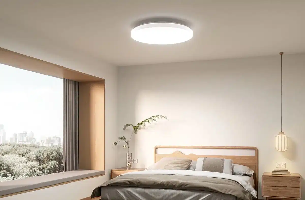 Sometimes magical things happen when you least expect it. One night, before going to sleep, our CEO realized that he needed to get out of bed again, turn off the lights, and close the curtains. And it’s then, at that very moment that the idea of SwitchBot started.